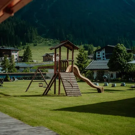 Austria Отель 4*